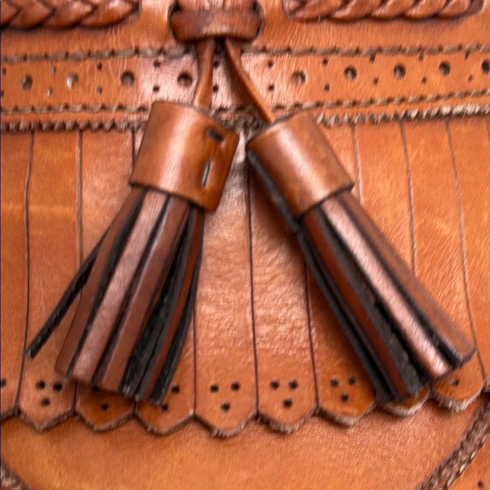 Allen Edmonds elegant tassel